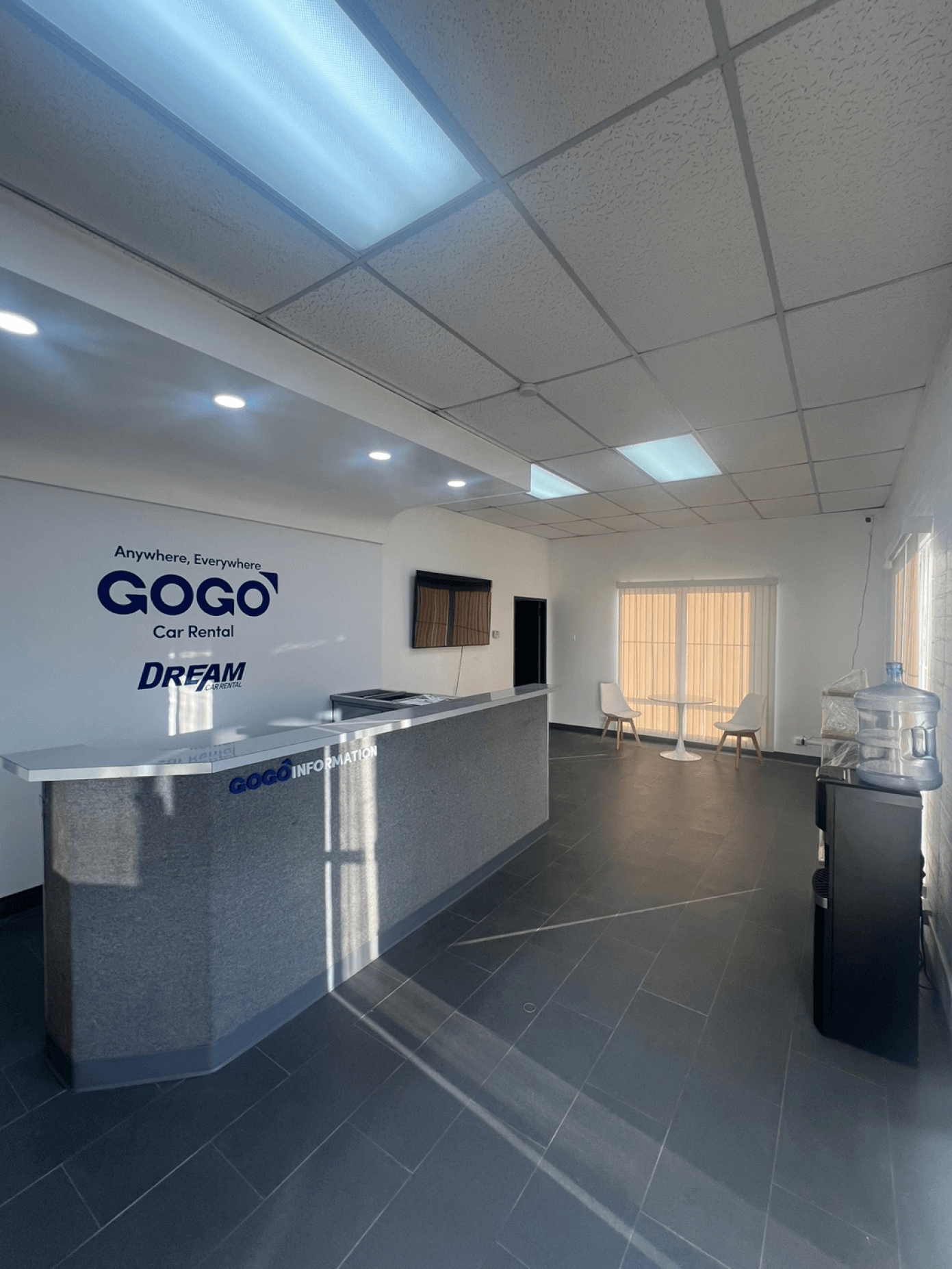 고고렌트카 광곰항점 내부